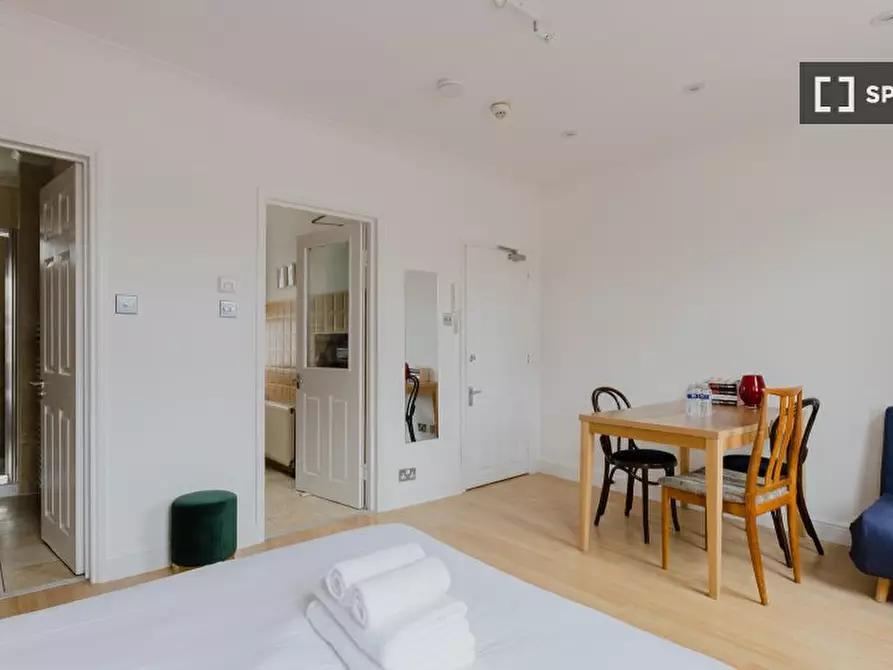 Immagine 8 di Appartamento in affitto  in Broadley St a Paddington