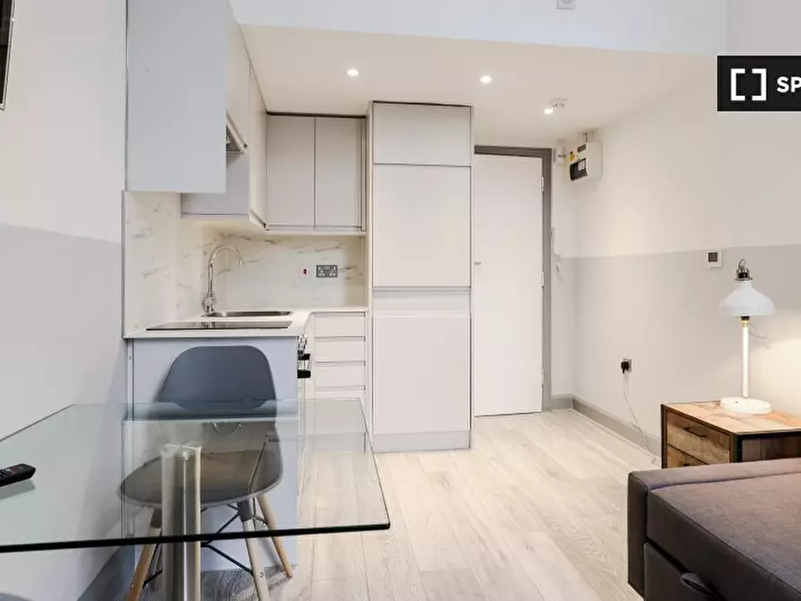 Immagine 9 di Appartamento in affitto  in Nevern Rd a Kensington