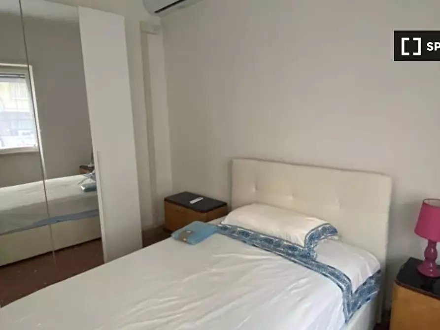 Immagine 2 di Camera condivisa in affitto  in Via Cipro a Roma