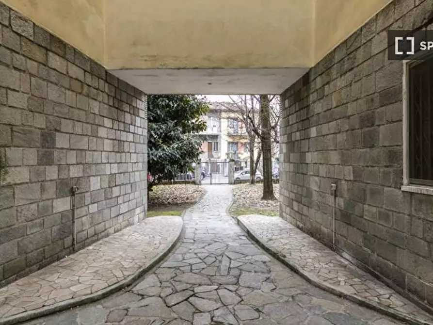 Immagine 14 di Camera condivisa in affitto  in Via Moncalvo a Milano