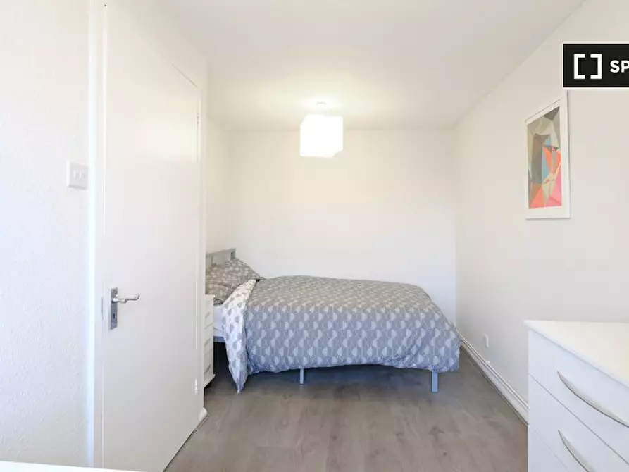 Immagine 2 di Camera condivisa in affitto  in O'Leary Square a Poplar