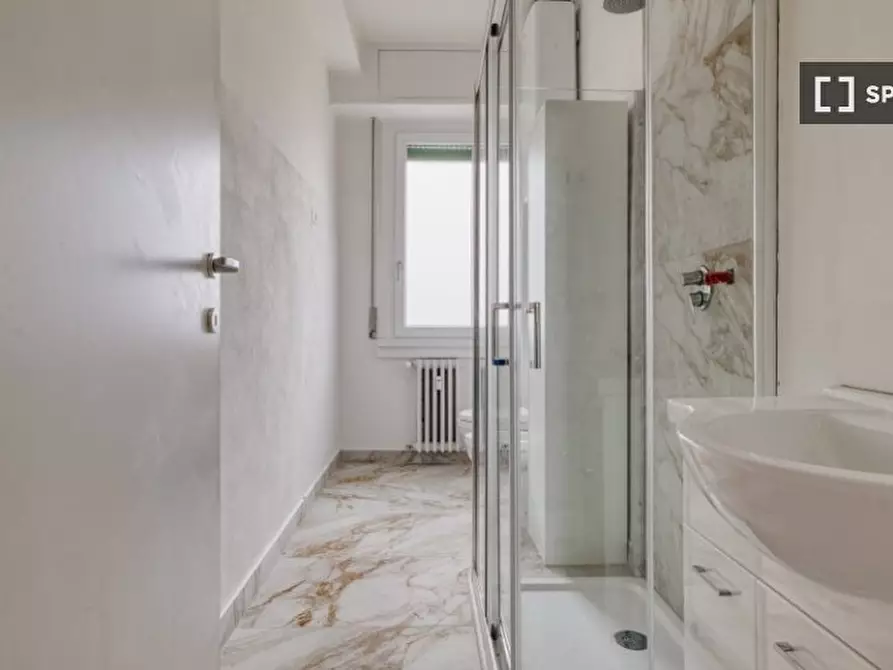 Immagine 8 di Camera condivisa in affitto  in Via Vigevano a Milano