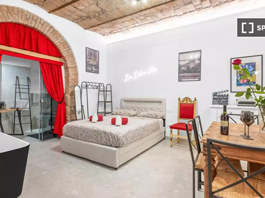 Immagine 17 di Ufficio in affitto  in Via dei Latini a Roma