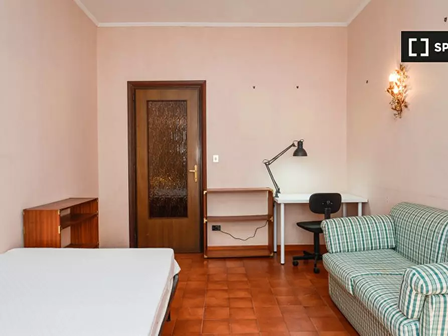 Immagine 3 di Camera condivisa in affitto  in Lungotevere Dante, 00146 Roma RM, Italy a Roma