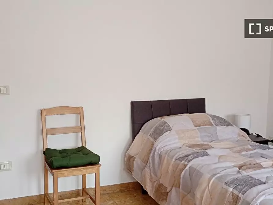 Immagine 2 di Camera condivisa in affitto  in Via Caterina Franceschi Ferrucci a Firenze