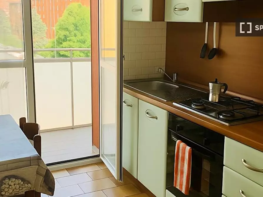 Immagine 2 di Camera condivisa in affitto  in Ugo Betti a Milano