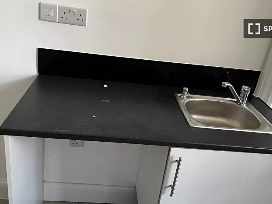 Immagine 3 di Camera condivisa in affitto  in South Street a Bromley