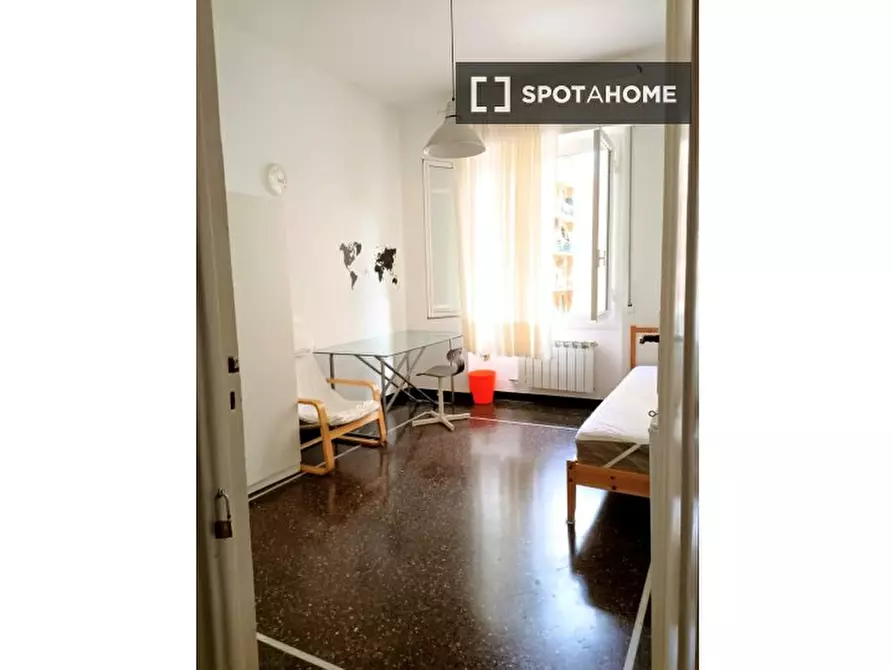 Immagine 1 di Camera condivisa in affitto  in Via Aldo Manuzio a Genova