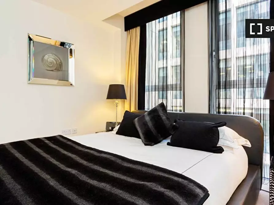 Immagine 7 di Appartamento in affitto  in Lamb's Passage a Islington