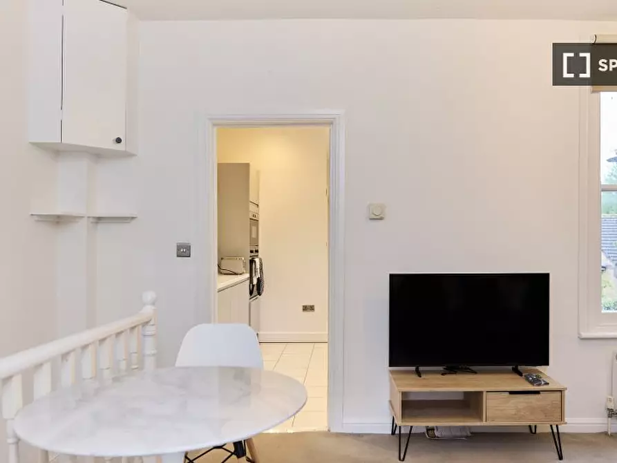 Immagine 2 di Appartamento in affitto  in Edgington Road a Lambeth