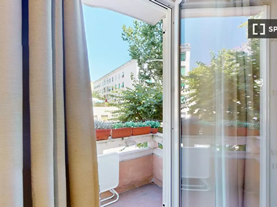 Immagine 5 di Camera condivisa in affitto  in Via delle Isole Curzolane a Roma
