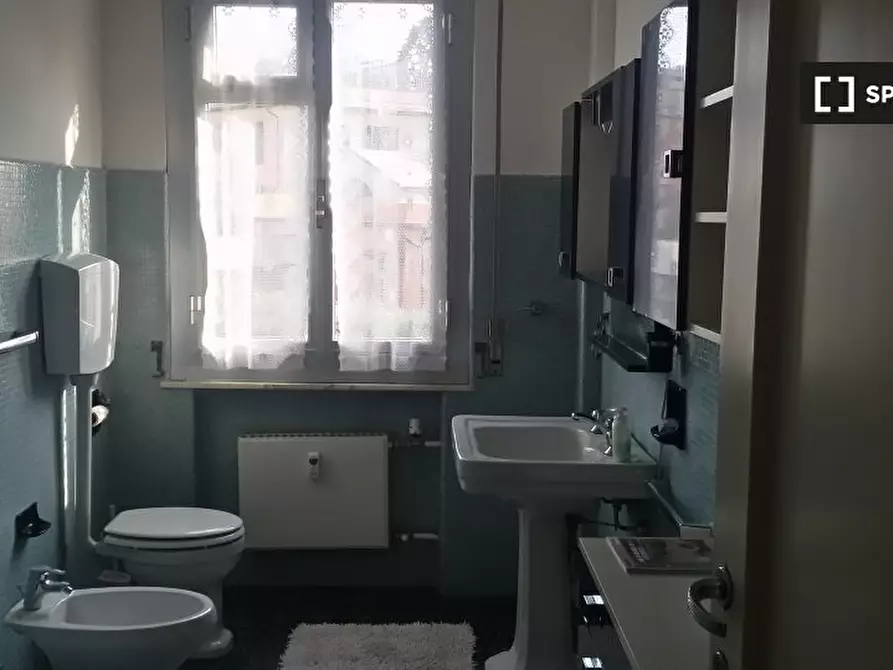 Immagine 8 di Camera condivisa in affitto  in Via Achille Neri a Genova