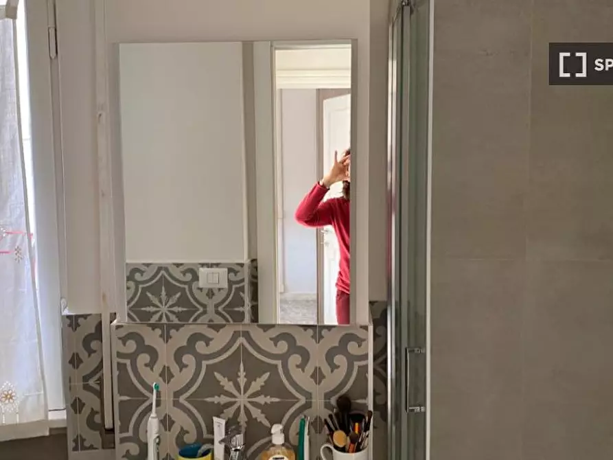Immagine 6 di Camera condivisa in affitto  in Via Giulio Venticinque a Roma