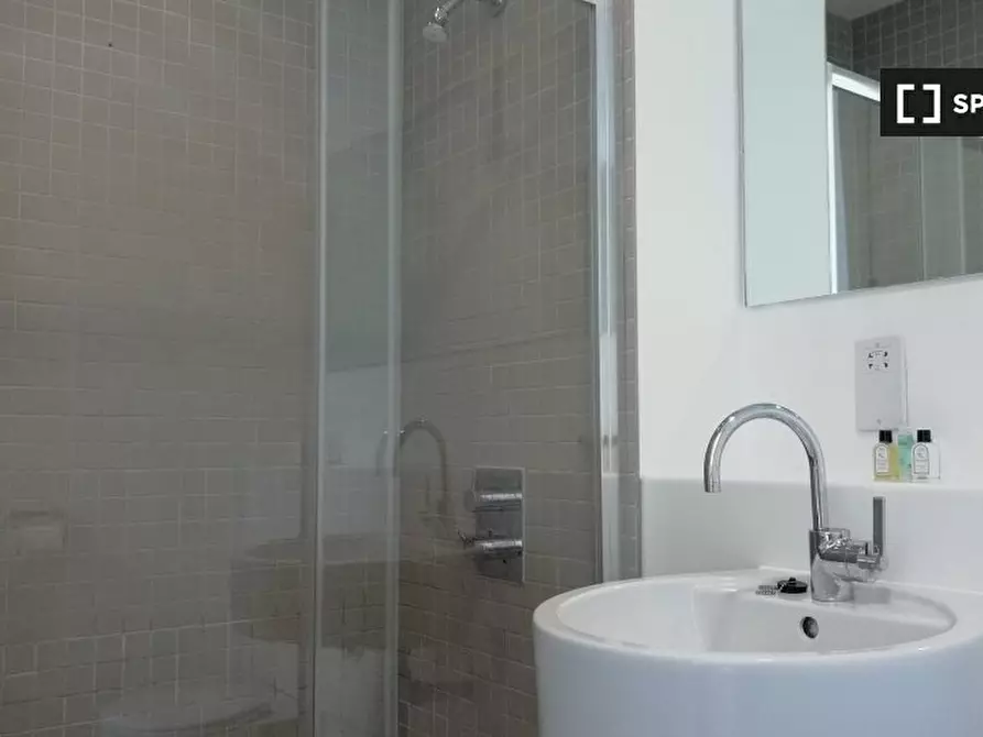 Immagine 6 di Appartamento in affitto  in Leather Ln a Islington