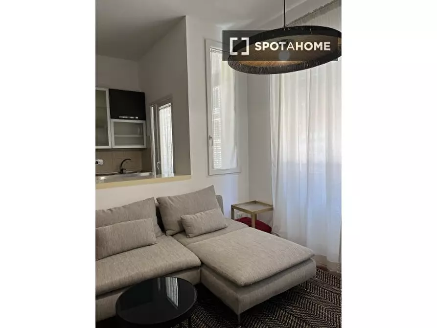 Immagine 2 di Appartamento in affitto  in Via Muzio Attendolo a Roma