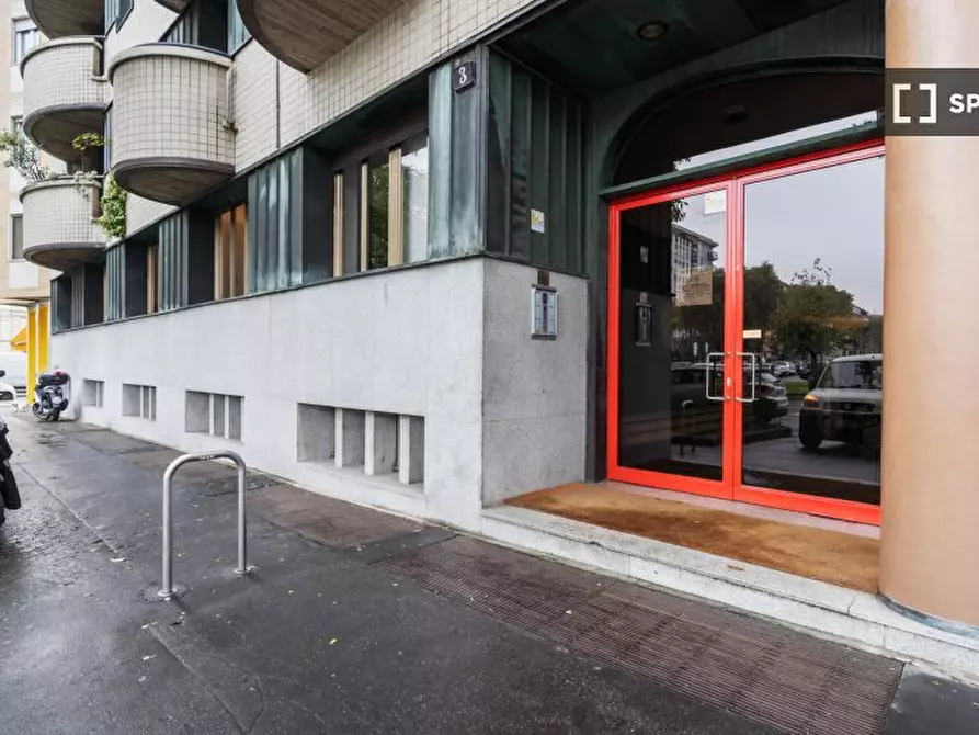 Immagine 15 di Camera condivisa in affitto  in Via Giotto a Milano