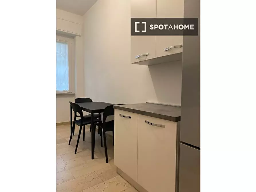 Immagine 2 di Appartamento in affitto  in Via Alberto Caroncini a Milano