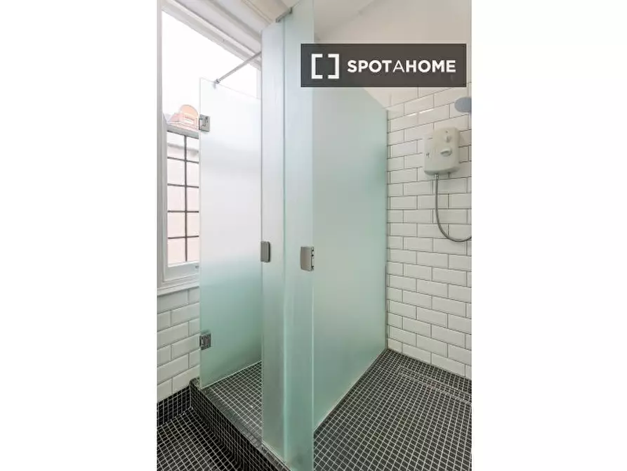Immagine 8 di Camera condivisa in affitto  in nd Floor Apartment a Kensington