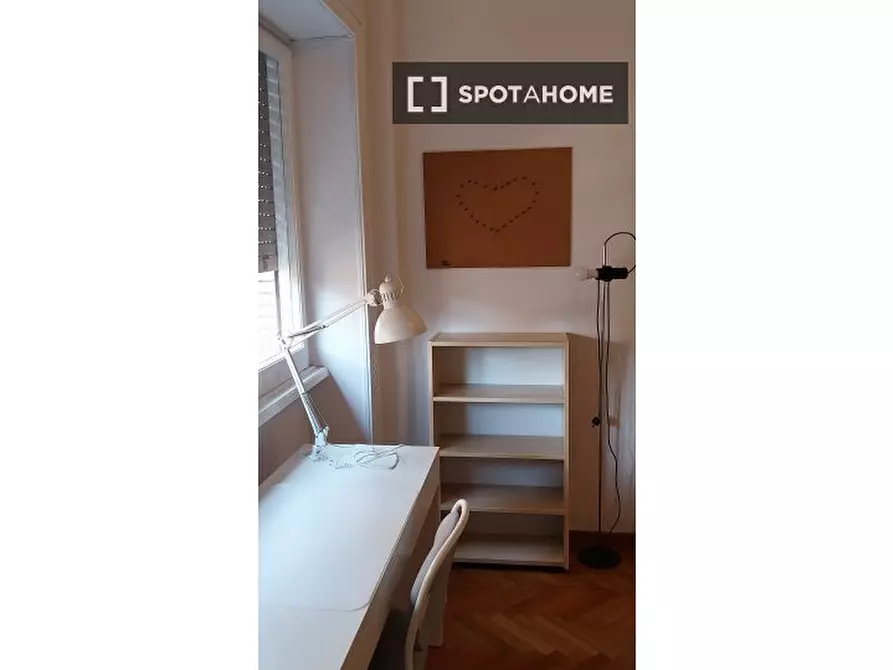Immagine 14 di Camera condivisa in affitto  in Via Carlo Zucchi a Roma