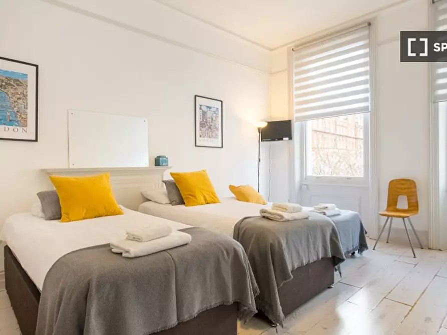 Immagine 16 di Camera condivisa in affitto  in st Floor Apartment a Kensington