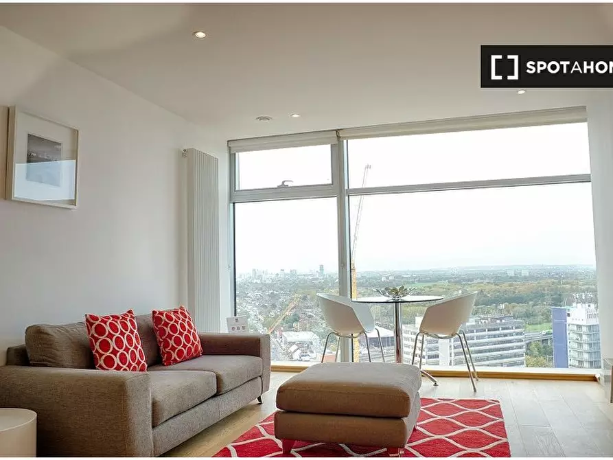 Immagine 3 di Appartamento in affitto  in Winston Way a Ilford