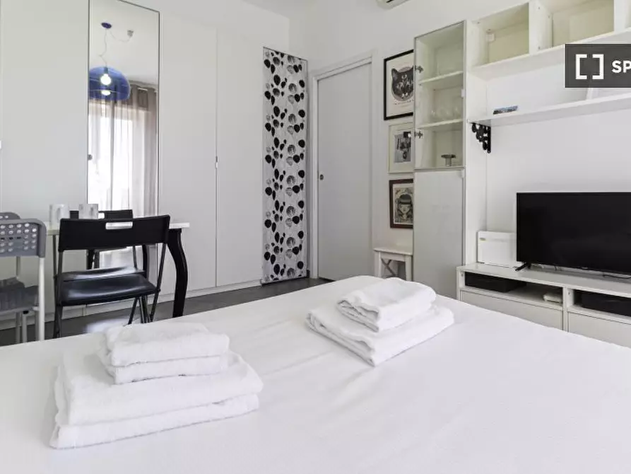 Immagine 5 di Appartamento in affitto  in Via Voghera a Milano