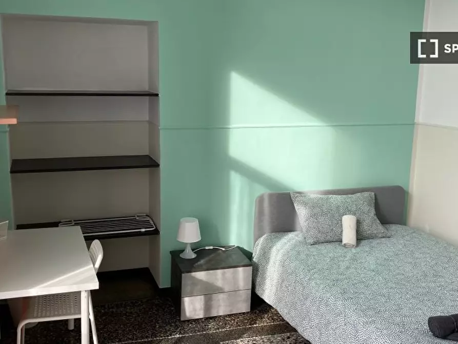 Immagine 12 di Camera condivisa in affitto  in VIA GRAMSCI/7 a Genova