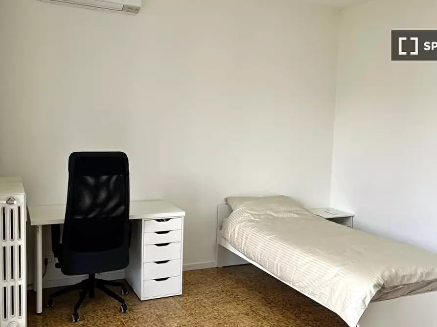 Immagine 16 di Appartamento in affitto  in Via Savona a Sesto San Giovanni