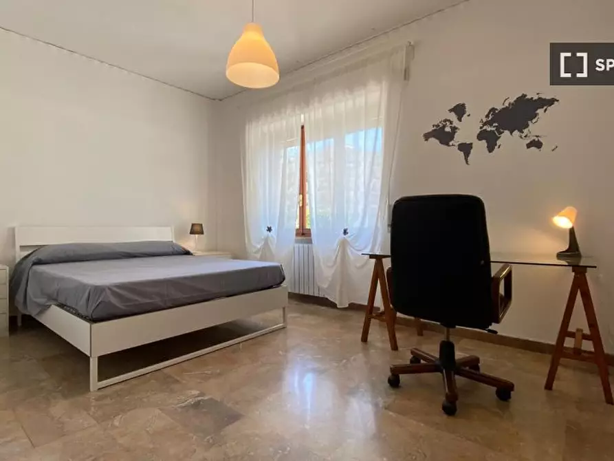 Immagine 1 di Camera condivisa in affitto  in Via Gabriele Jannelli p. T int. 3 a Napoli