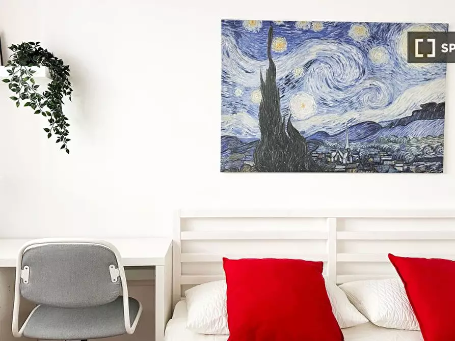 Immagine 15 di Camera condivisa in affitto  in Via Alberto Lupo a Roma