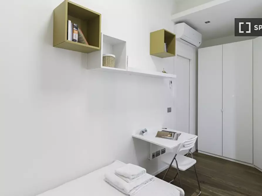 Immagine 13 di Appartamento in affitto  in Viale Nazario Sauro a Milano