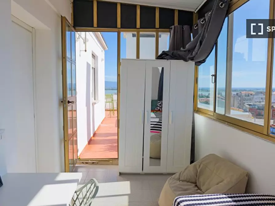 Immagine 18 di Camera condivisa in affitto  in Goldoni a Cagliari