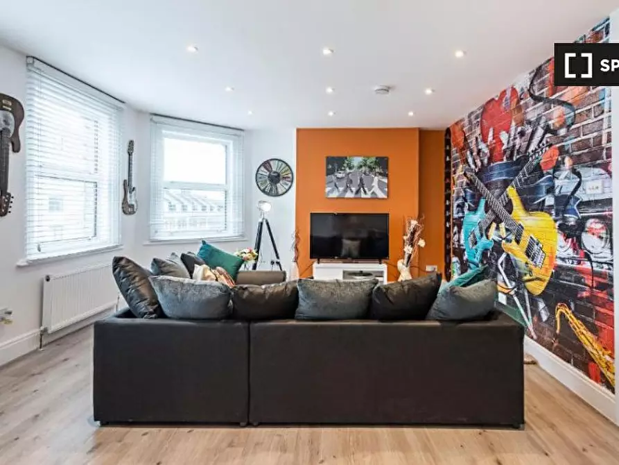 Immagine 8 di Appartamento in affitto  in Kilburn High Rd a Camden Town