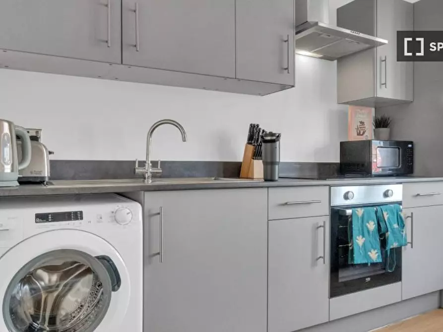 Immagine 2 di Appartamento in affitto  in Upper Richmond Rd a Wandsworth