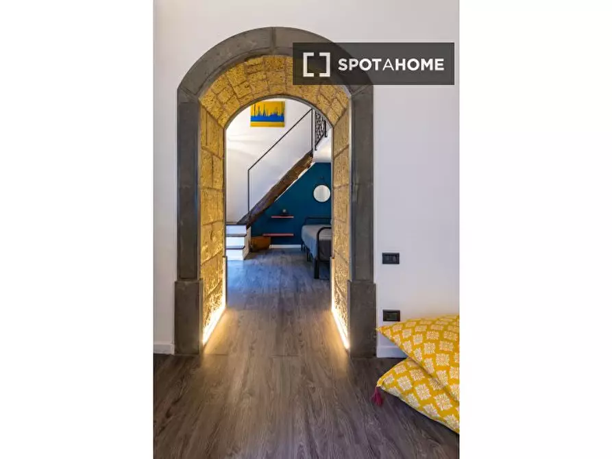 Immagine 16 di Appartamento in affitto  in Via Sant'Arpino a Chiaia a Napoli