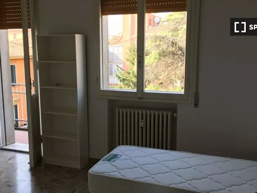 Immagine 3 di Camera condivisa in affitto  in Via Fossolo a Bologna