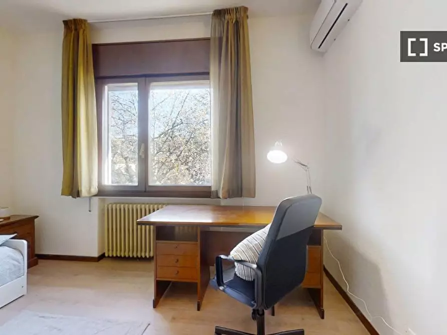 Immagine 4 di Camera condivisa in affitto  in VIA CERNAIA a Padova