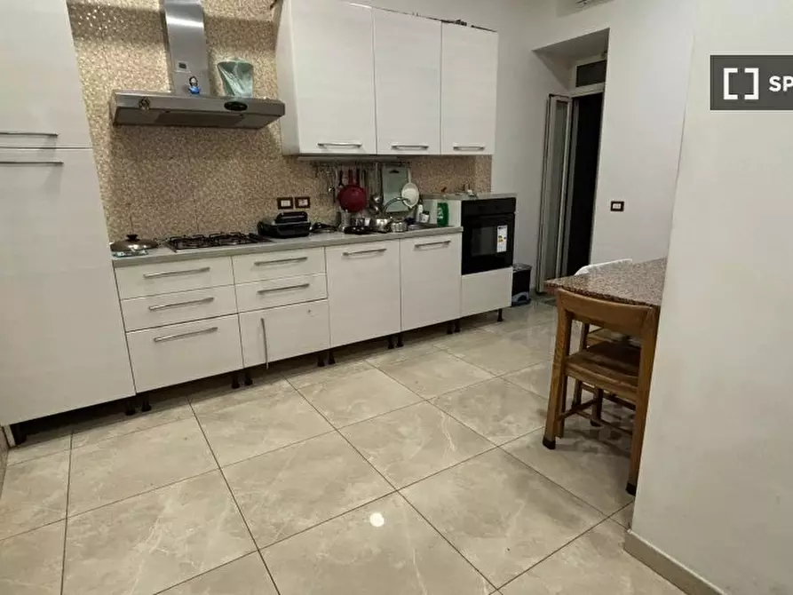 Immagine 15 di Camera condivisa in affitto  in Salita Pontenuovo a Napoli