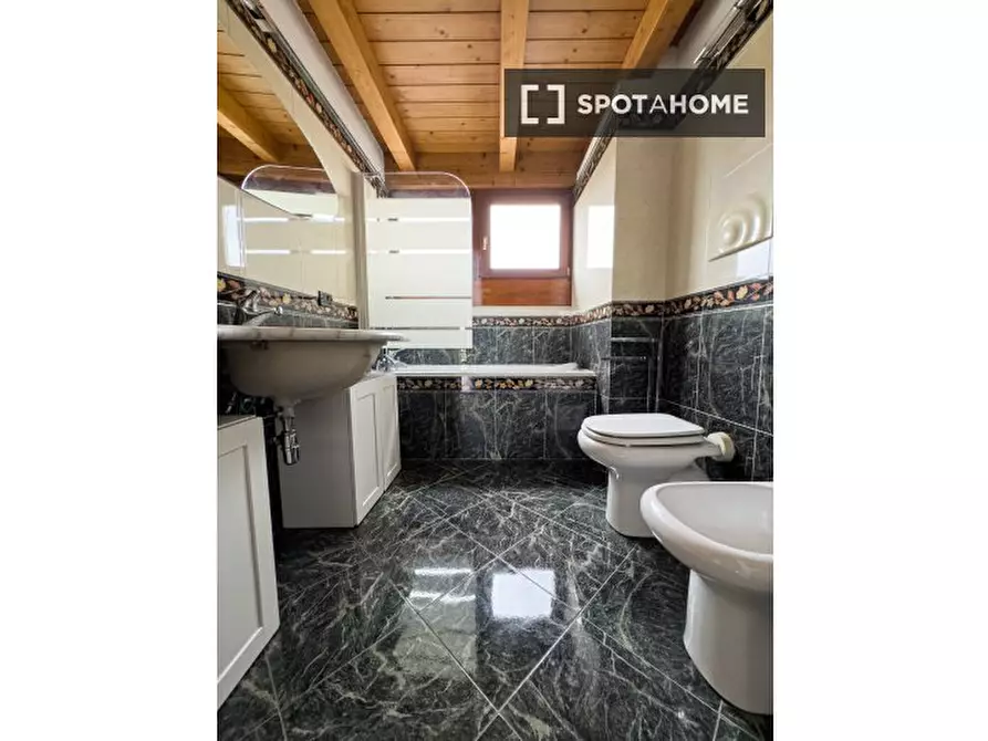 Immagine 6 di Appartamento in affitto  in Via Novara a Milano