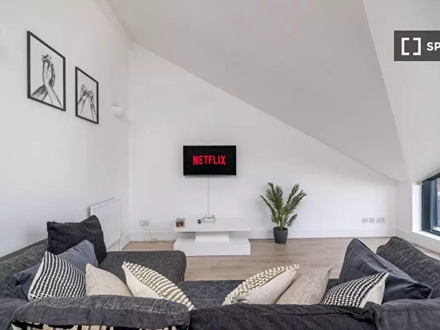 Immagine 8 di Appartamento in affitto  in Lion Court a Poplar
