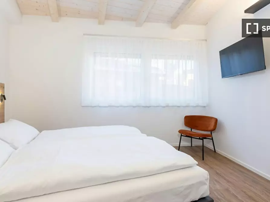 Immagine 3 di Camera condivisa in affitto  in San Giovanni a Trento