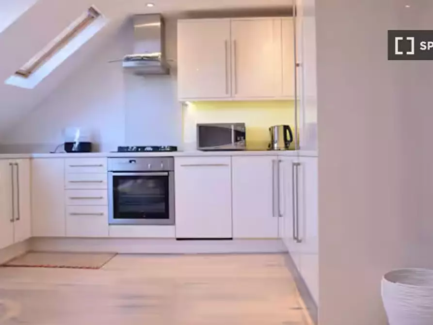 Immagine 4 di Appartamento in affitto  in flat a Camden Town