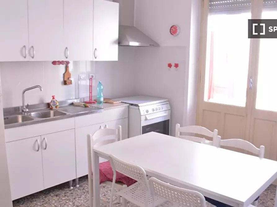 Immagine 4 di Camera condivisa in affitto  in Via dei Giudicati n a Cagliari