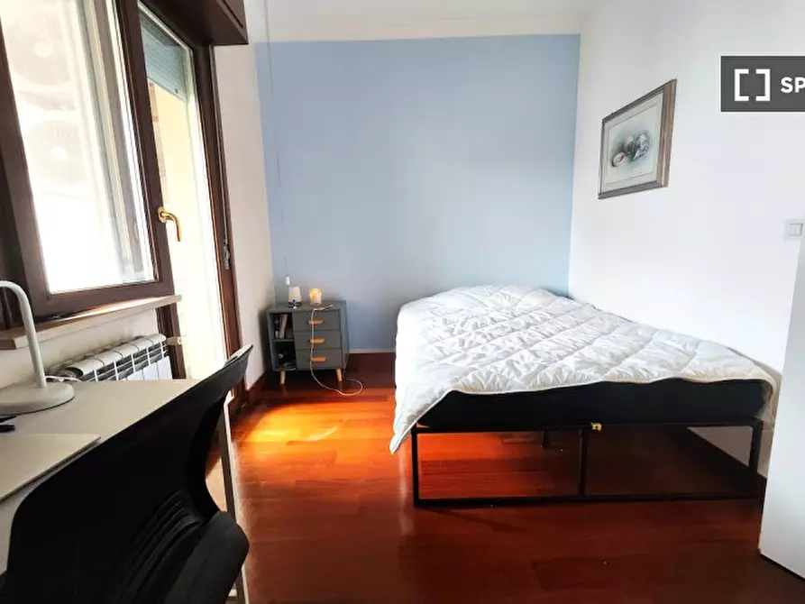 Immagine 2 di Camera condivisa in affitto  in Largo Valerio Bacigalupo a Roma