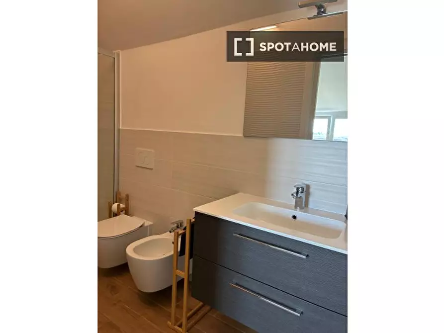 Immagine 9 di Camera condivisa in affitto  in Via Oslavia a Sesto San Giovanni