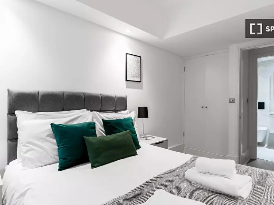 Immagine 8 di Appartamento in affitto  in Flat, Grenbeck Court, 30-34 Trebovir Rd, Kensington, London SW5 9NL, UK a Kensington