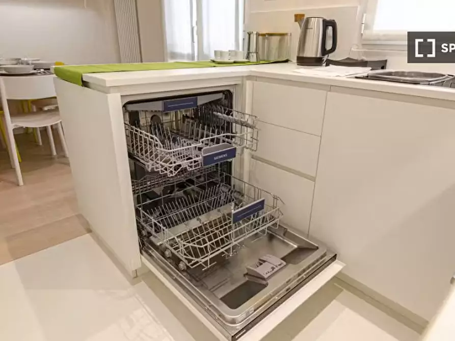 Immagine 4 di Appartamento in affitto  in Via Gastone Rossi a Bologna