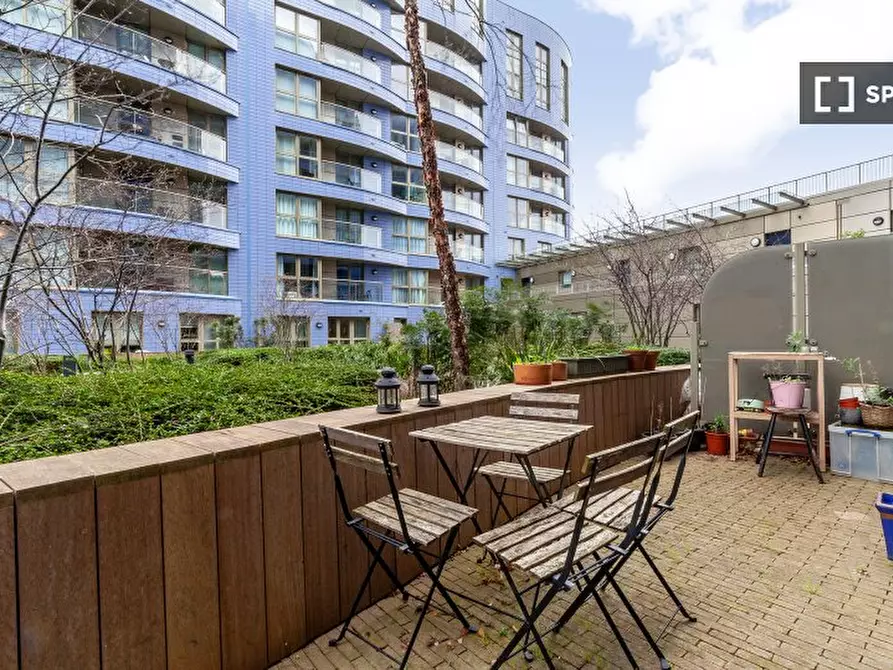 Immagine 5 di Appartamento in affitto  in Queensland Road a Islington