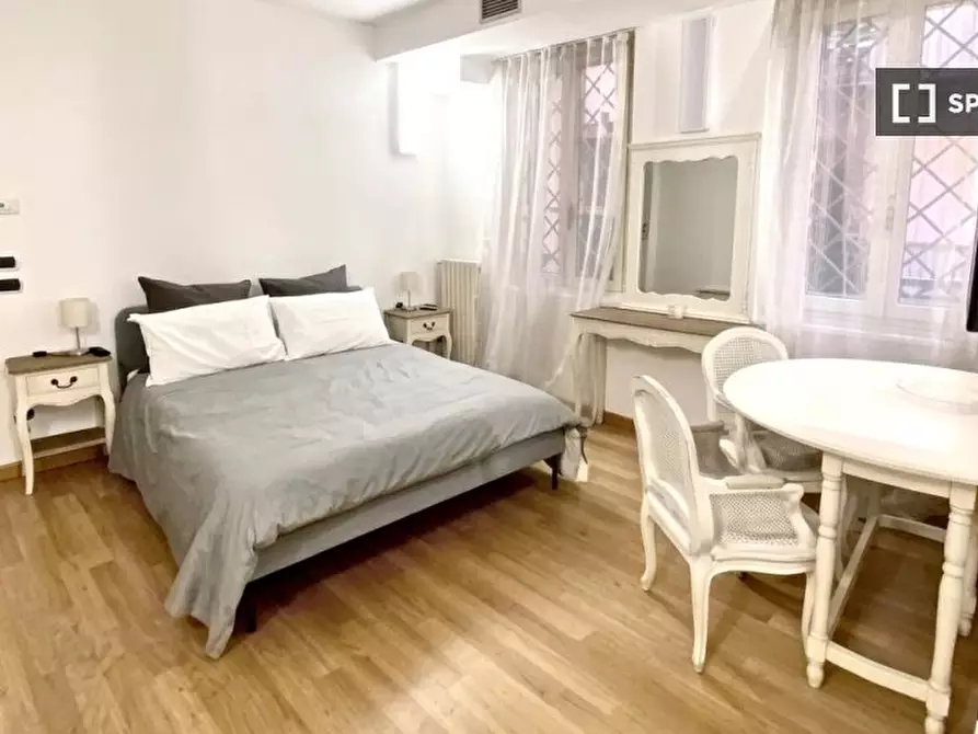 Immagine 1 di Appartamento in affitto  in Via Agnello a Milano