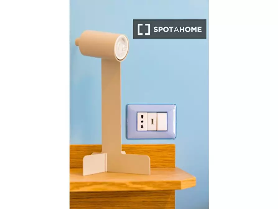 Immagine 8 di Appartamento in affitto  in Via Brombeis a Napoli